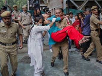 Исламисты подорвали здание Верховного суда в Индии: 11 погибших