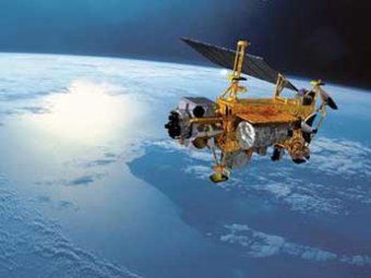 Обломки неуправляемого американского спутника могут упасть на Землю уже в пятницу