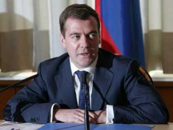 СМИ: к приезду Медведева в Ульяновске возводят "потемкинскую деревню"