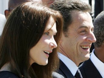 У Карлы Бруни и Николя Саркози родилась дочь