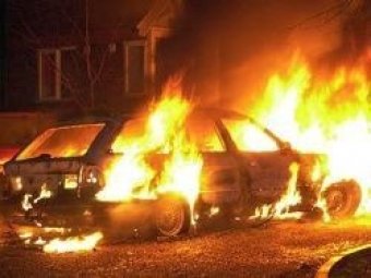 В Москве в разных концах города за ночь сгорели 11 автомобилей