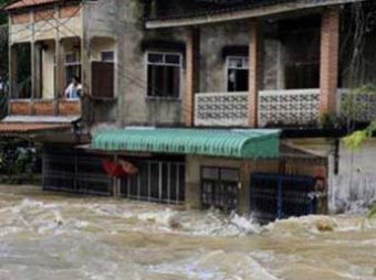 Таиланд ушел под воду: число жертв наводнения достигло 215 человек