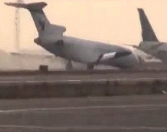 Пилот спас 113 человек, посадив Boeing-727 без переднего шасси