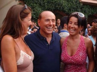 Берлускони попал в список торговцев людьми Госдепа США