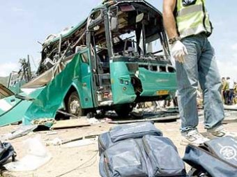 18 человек погибли при взрыве автобуса в Перу