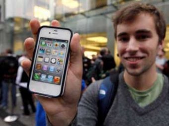 Новый iPhone 4S вернул Apple статус самой дорогой компании мира