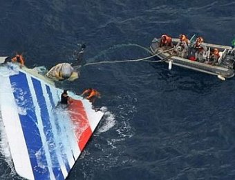 Пилоты упавшего в океан Аirbus А-330 были в панике: обнародованы их переговоры