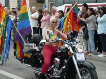 Лидер питерской фракции ЛДПР предлагает запретить слово «радуга» как символ геев
