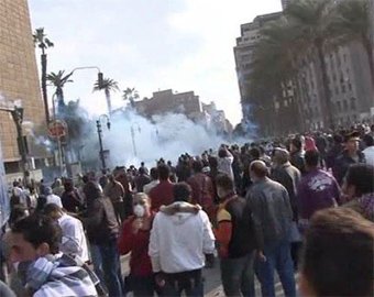 На площади Тахрир исламисты схлестнулись с полицией