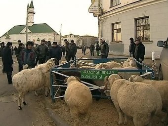 Мусульмане остановили движение в Москве