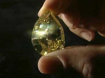 Самый крупный в мире желтый бриллиант ушел с молотка в Женеве за ,4 млн
