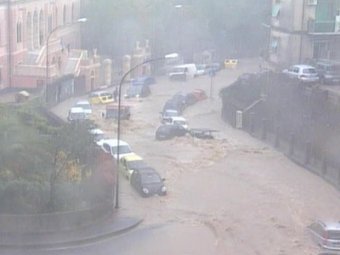 Италия и Франция из-за небывалых дождей уходят под воду