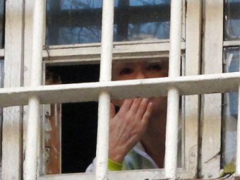 Здоровье Тимошенко все хуже: она не в состоянии подняться с кровати