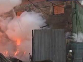 В Екатеринбурге загорелся крупнейший вещевой рынок города