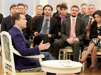 Медведев дал оценку разоблачительным роликам наблюдателей
