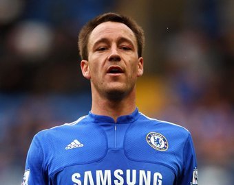 Капитан сборной Англии вызван в суд по обвинению в расизме