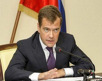 На встрече с Медведевым думские фракции ругали итоги выборов и пугали "оранжевой проказой с Болотной"