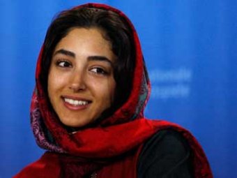 Иранской актрисе запретили возвращаться на родину из-за «обнаженки»