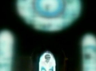 В шотландской церкви туристы засняли призрак леди Дианы