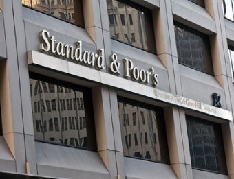 Standard&Poor"s понизило кредитные рейтинги девяти стран еврозоны