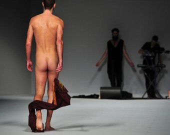 Неделя мужской моды в Милане началась с "голого" скандала