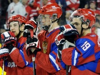 Российская "молодежка" проиграла шведам в финале ЧМ по хоккею