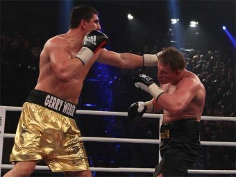 Александр Поветкин с трудом защитил титул чемпиона мира WBA