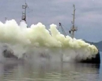 У берегов Крыма горит сухогруз, эвакуирован почти весь экипаж