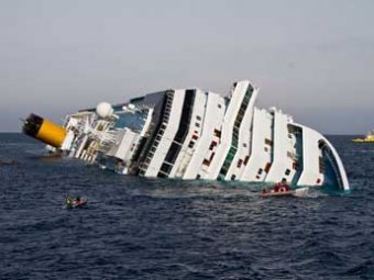 СМИ: офицеры Costa Concordia напивались, нюхали кокаин и приставали к женщинам