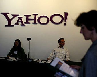 Yahoo! судится с Facebook