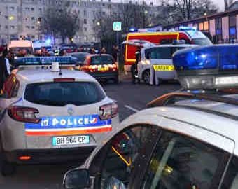 Мужчина с битой напал на посетителей мечети на севере Франции