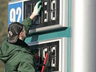 Эксперты: к лету литр бензина в России подорожает до 34 рублей