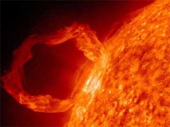 Телескопы NASA сняли «заправку НЛО» от Солнца