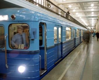 Полиция Москвы получила два предупреждения о взрывах в метро
