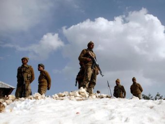 При сходе лавины погибли 30 пакистанских солдат