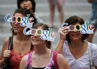 Новые очки от Google превратились в интернет-мем: на YouTube появились десятки пародий