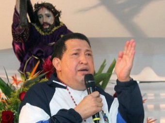 Чавес со слезами на глазах попросил Бога об исцелении от рака