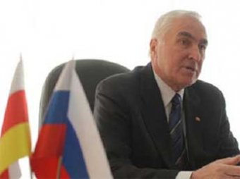 Экс-глава КГБ одержал победу на президентских выборах в Южной Осетии