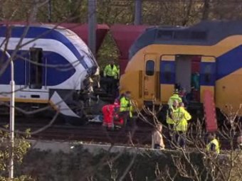 В Амстердаме лоб в лоб столкнулись два поезда: пострадали 136 человек
