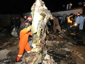 В Пакистане разбился пассажирский Boeing: 127 погибших
