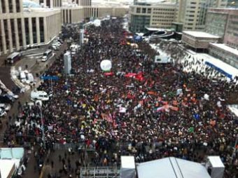 Оппозиция отказалась от первомайского шествия в Москве