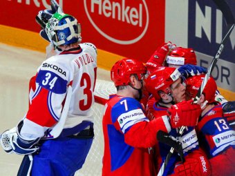 Российские хоккеисты одержали вторую победу на ЧМ