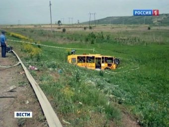 На Ставрополье перевернулся школьный автобус: четверо погибших