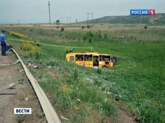 На Ставрополье перевернулся школьный автобус: четверо погибших