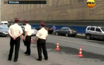 Новый скандал с дракой чеченского чиновника в Москве: помощник полпреда сломал нос охраннику парковки