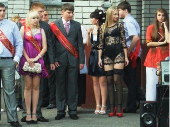 На Украине выпускница в нижнем белье стала звездой Интернета