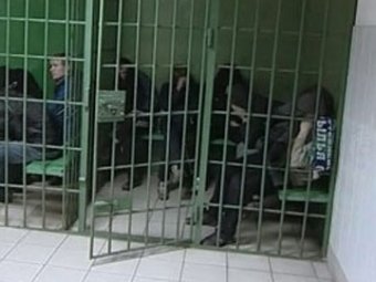 В Иркустской области вынесены приговоры полицейским, до смерти запытавшим задержанного противогазом