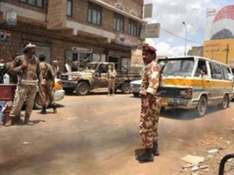 Смертник убил себя на репетиции парада в Йемене: убиты около 100 человек