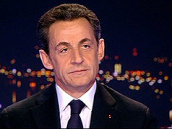 Франция чествует нового президента: Саркози признал поражение на выборах