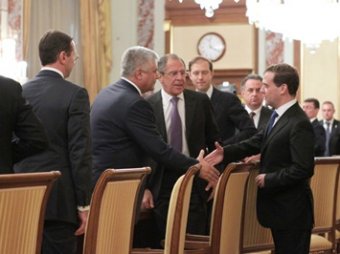 СМИ: правительство Медведева прирастает сплошь миллионерами